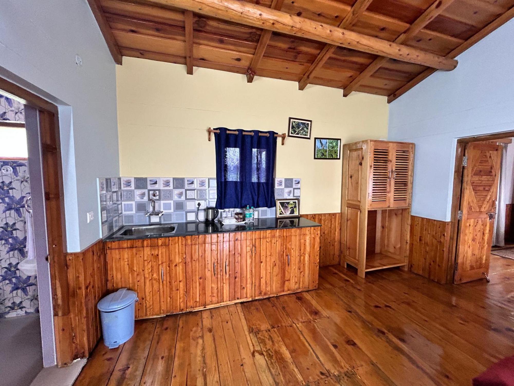 אלמורה Kasar Himalaya Holiday Resort, Binsar Rd מראה חיצוני תמונה