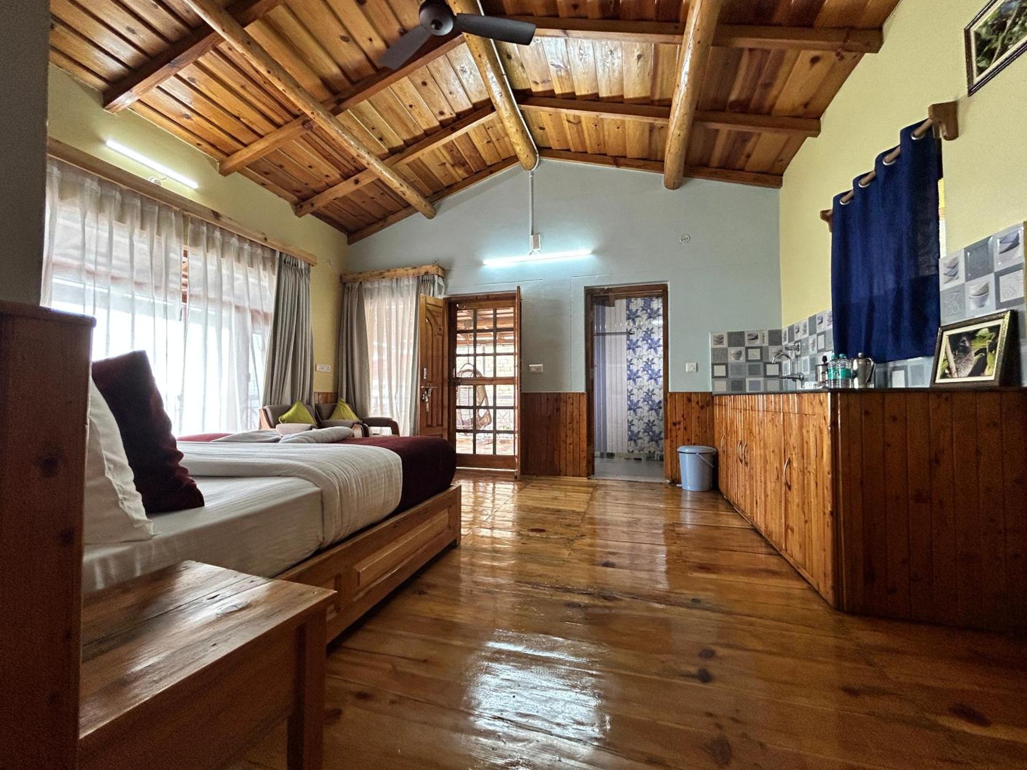 אלמורה Kasar Himalaya Holiday Resort, Binsar Rd מראה חיצוני תמונה
