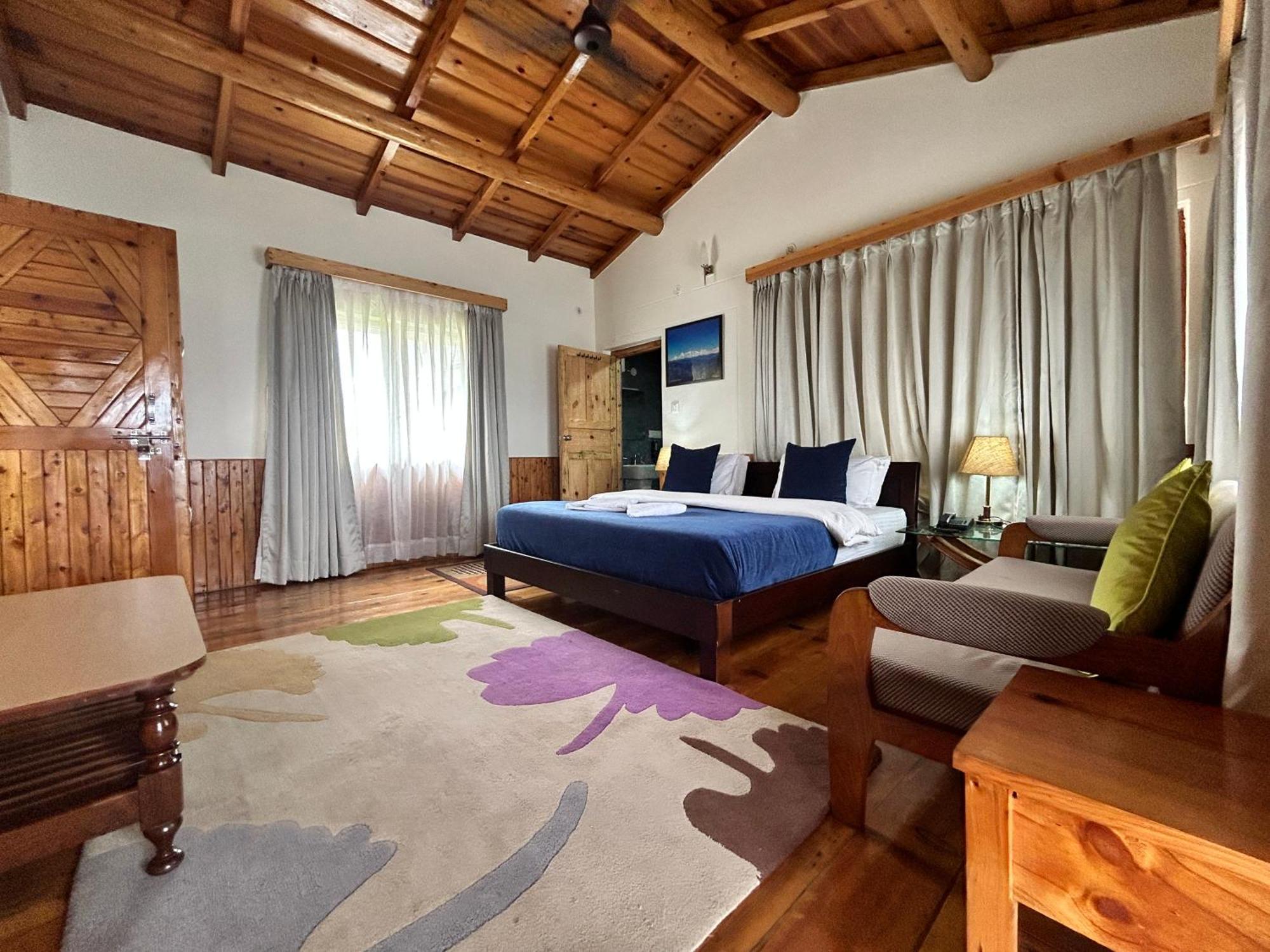 אלמורה Kasar Himalaya Holiday Resort, Binsar Rd מראה חיצוני תמונה