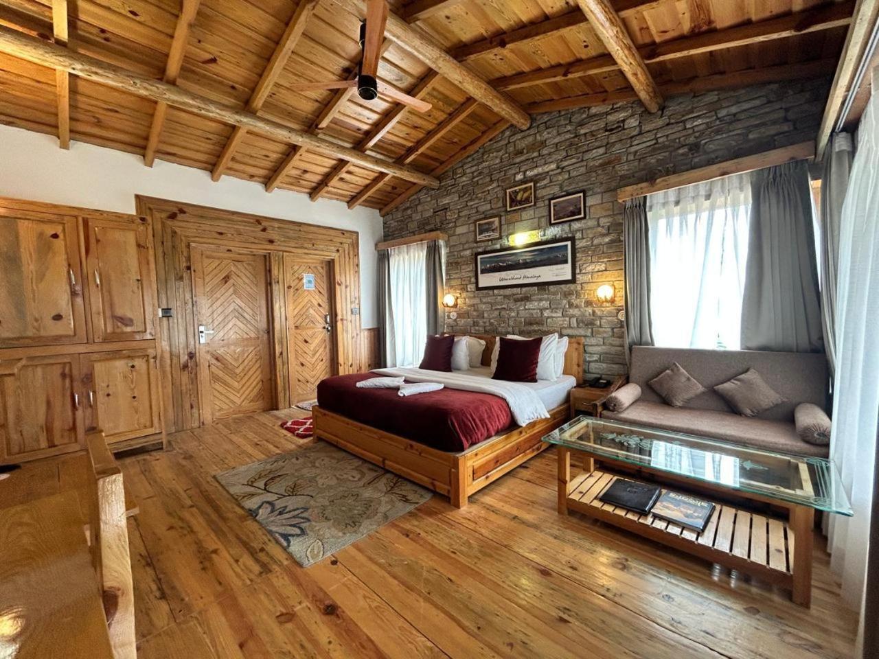 אלמורה Kasar Himalaya Holiday Resort, Binsar Rd מראה חיצוני תמונה
