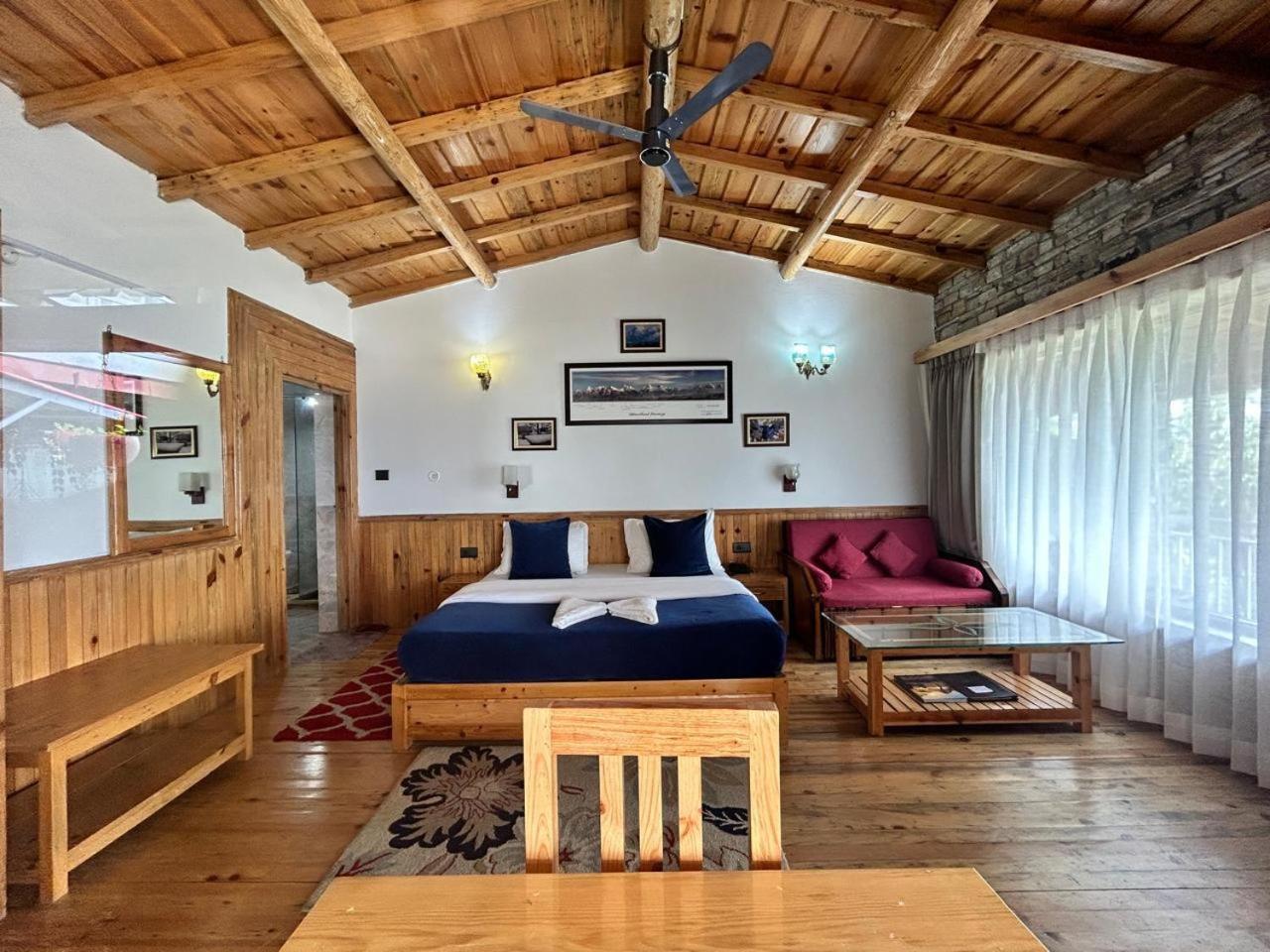 אלמורה Kasar Himalaya Holiday Resort, Binsar Rd מראה חיצוני תמונה