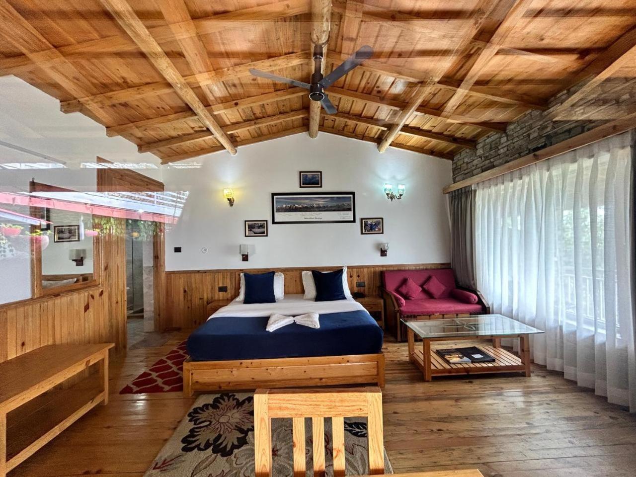 אלמורה Kasar Himalaya Holiday Resort, Binsar Rd מראה חיצוני תמונה