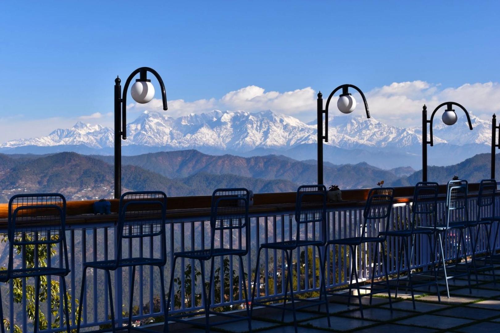 אלמורה Kasar Himalaya Holiday Resort, Binsar Rd מראה חיצוני תמונה