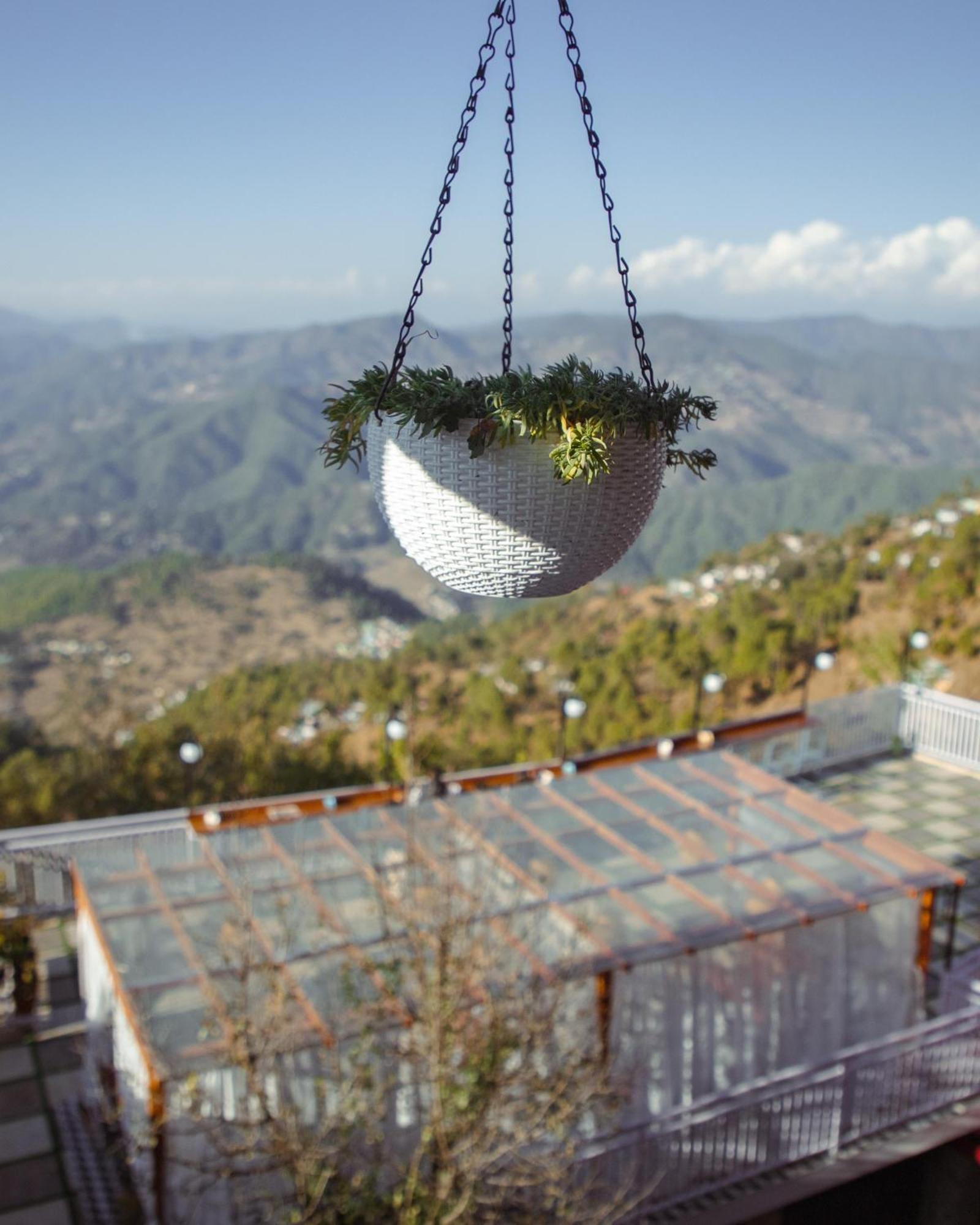 אלמורה Kasar Himalaya Holiday Resort, Binsar Rd מראה חיצוני תמונה