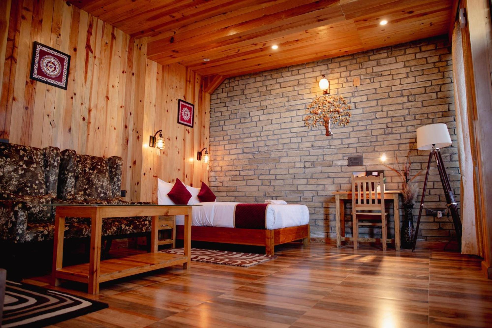 אלמורה Kasar Himalaya Holiday Resort, Binsar Rd מראה חיצוני תמונה