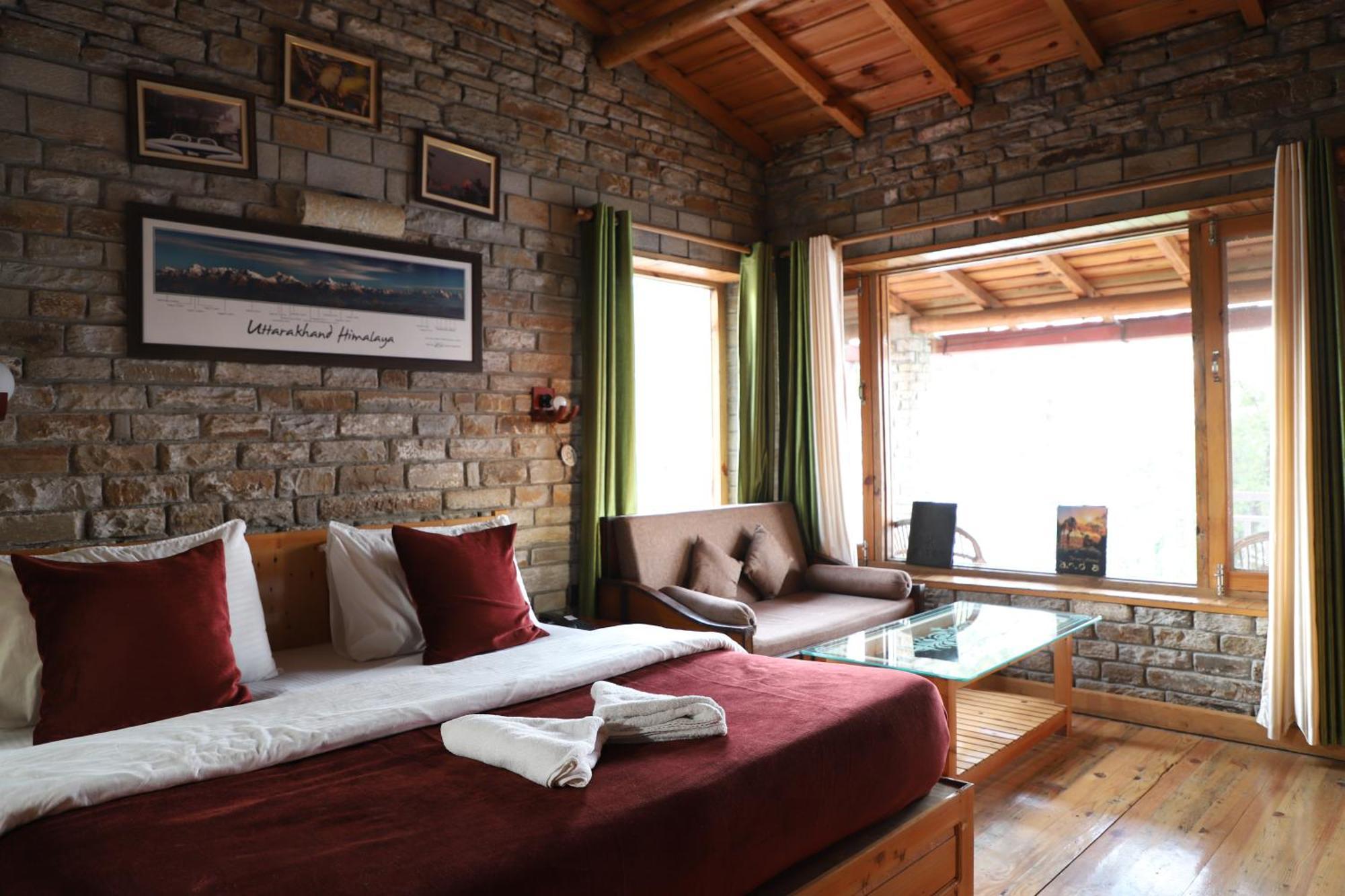 אלמורה Kasar Himalaya Holiday Resort, Binsar Rd מראה חיצוני תמונה